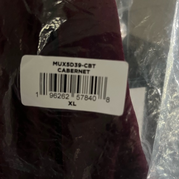 Cabernet colored velvet ruffle gown. Size XL BCBGMAXAZRIA. - Picture 3 of 3